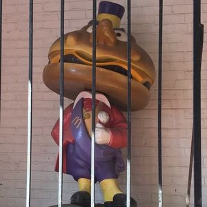 Meet your Posher, GG